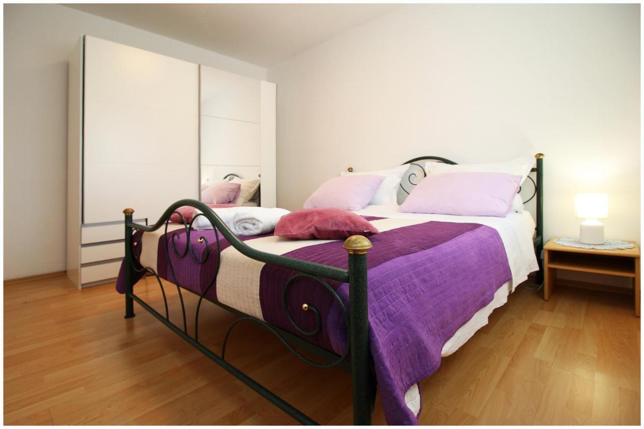 Mir Apartments Primošten Екстериор снимка
