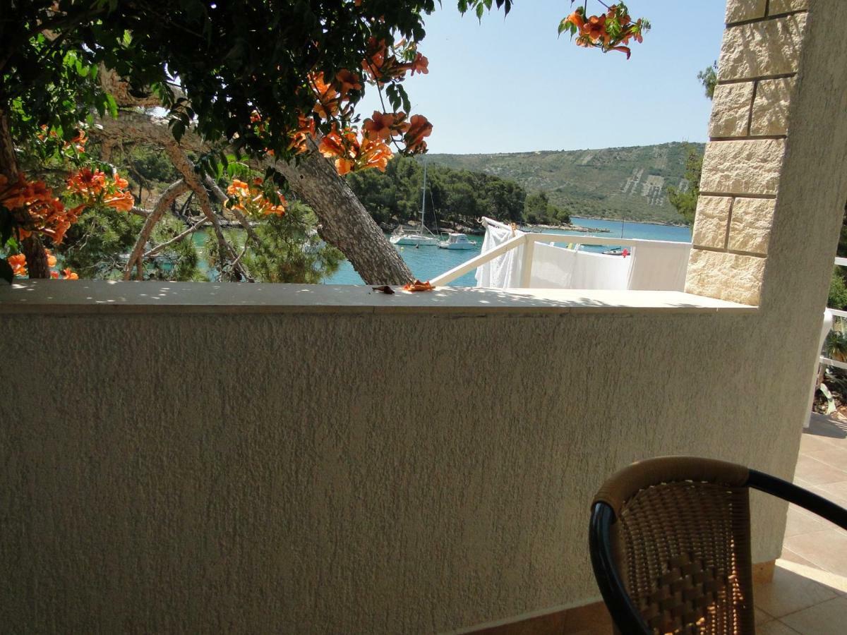 Mir Apartments Primošten Екстериор снимка