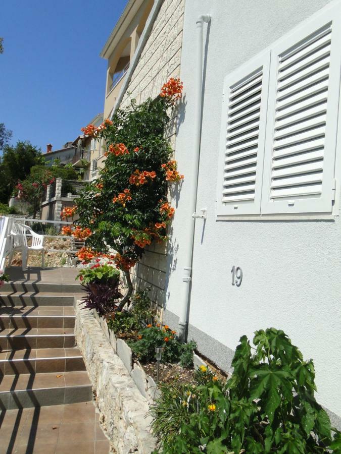 Mir Apartments Primošten Екстериор снимка