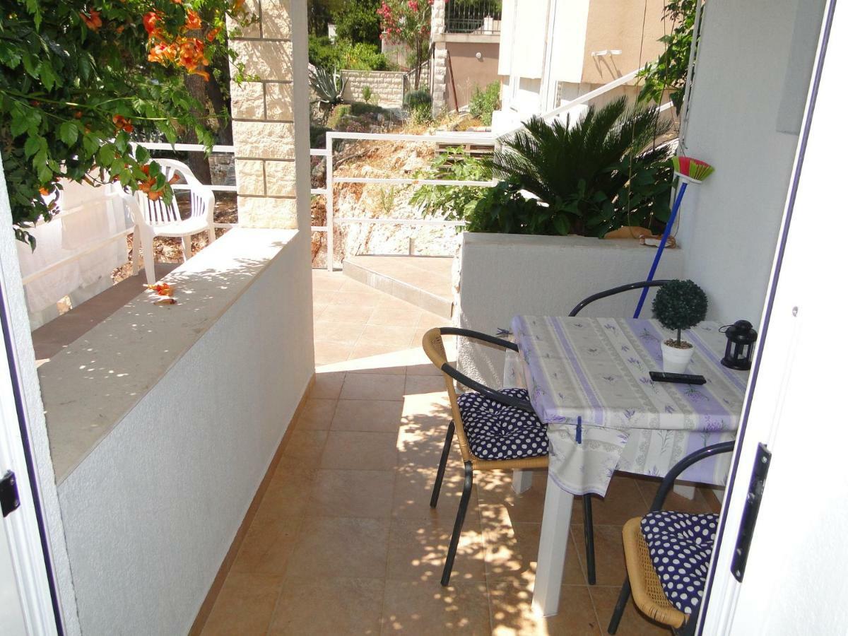 Mir Apartments Primošten Екстериор снимка