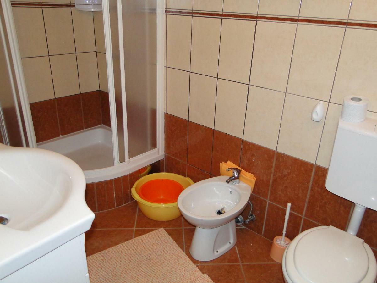 Mir Apartments Primošten Екстериор снимка