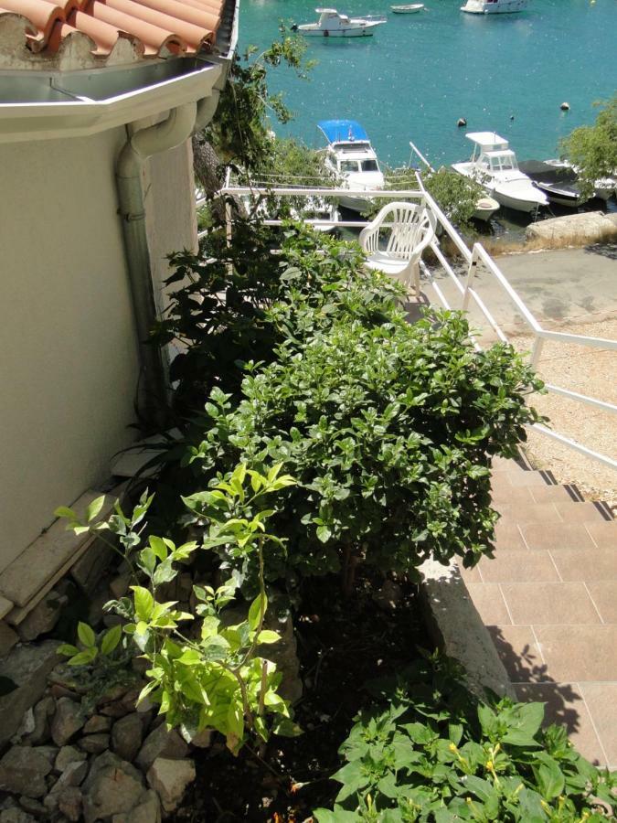 Mir Apartments Primošten Екстериор снимка