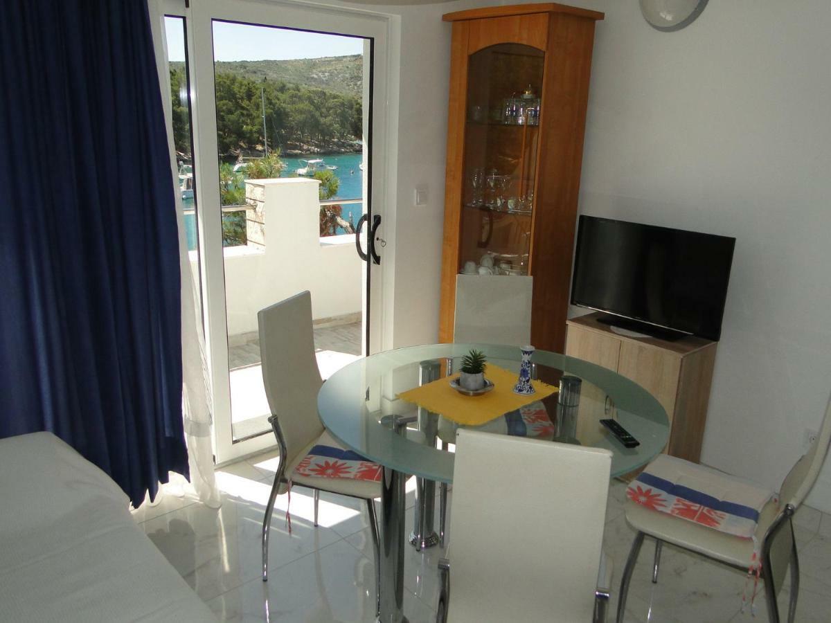 Mir Apartments Primošten Екстериор снимка