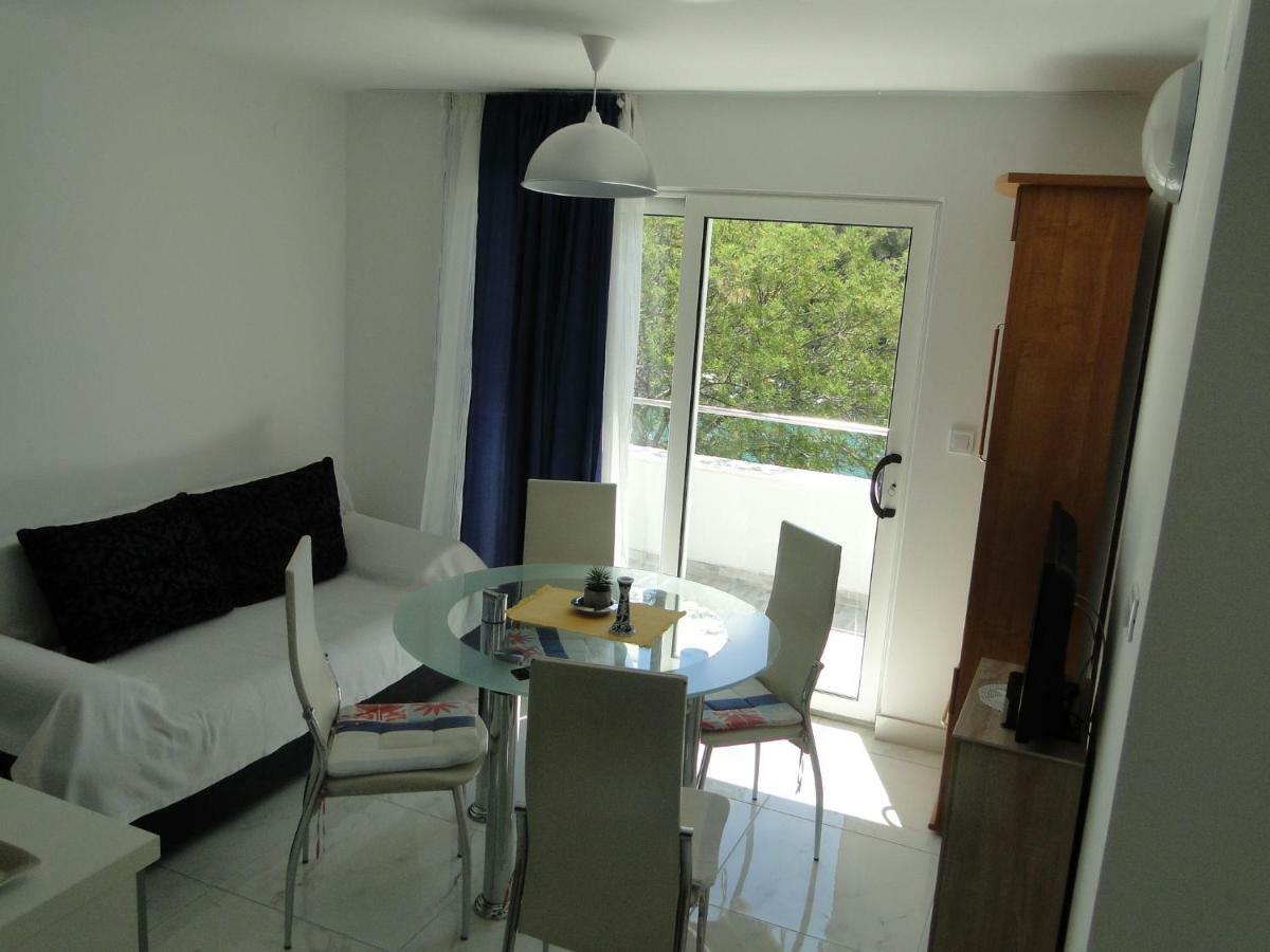 Mir Apartments Primošten Екстериор снимка