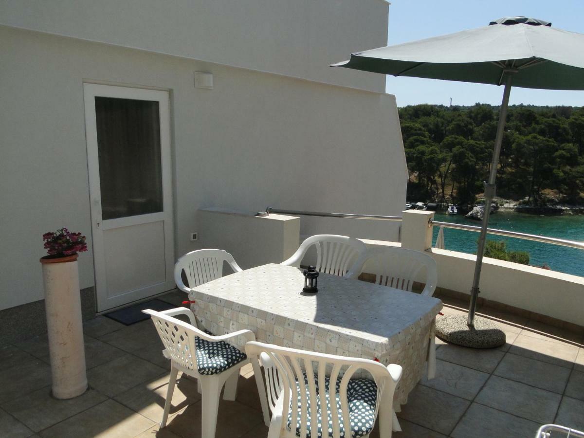 Mir Apartments Primošten Екстериор снимка