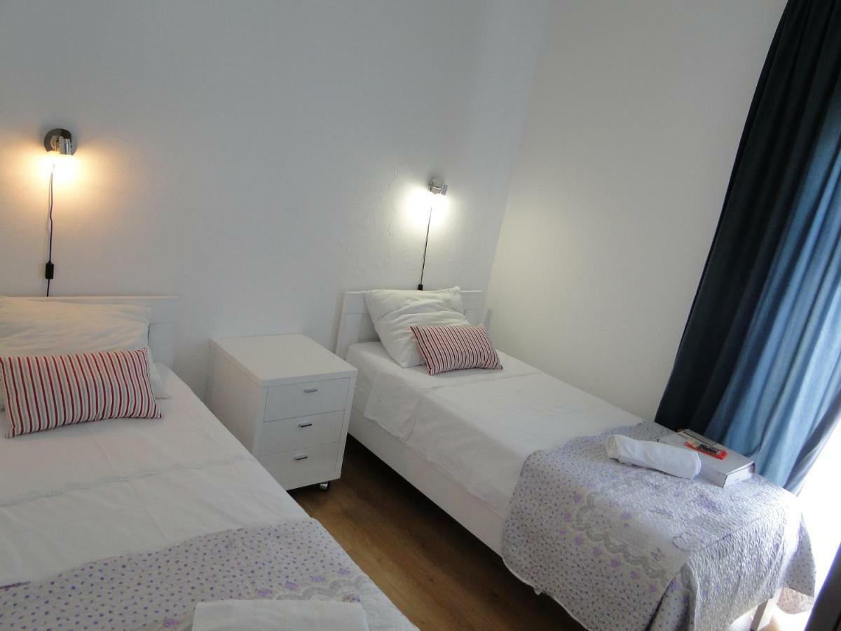 Mir Apartments Primošten Екстериор снимка