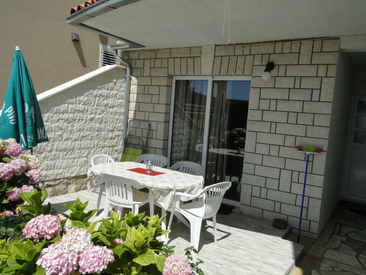 Mir Apartments Primošten Екстериор снимка