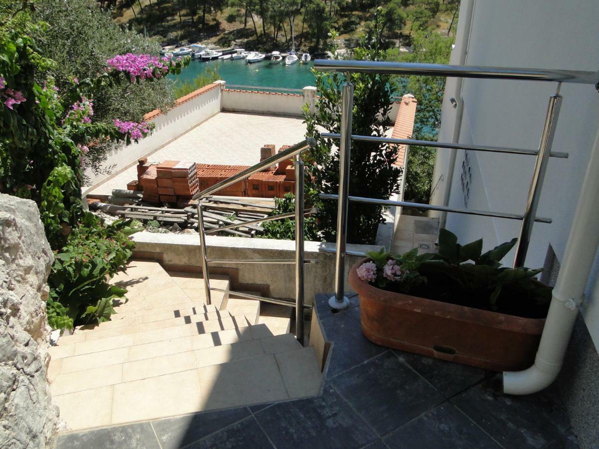 Mir Apartments Primošten Екстериор снимка