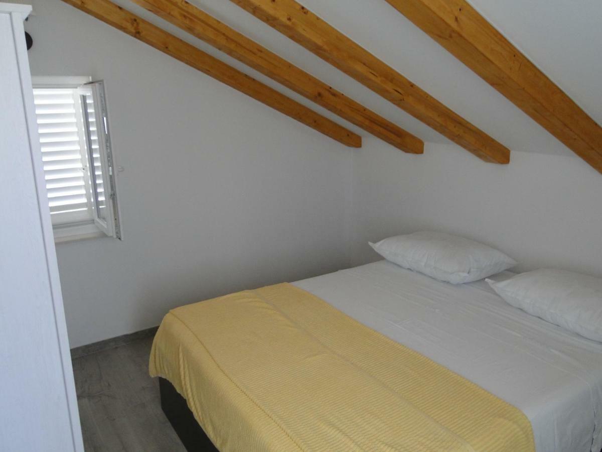 Mir Apartments Primošten Екстериор снимка